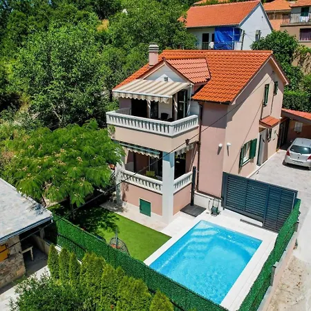 Villa Arabela With Private Pool *