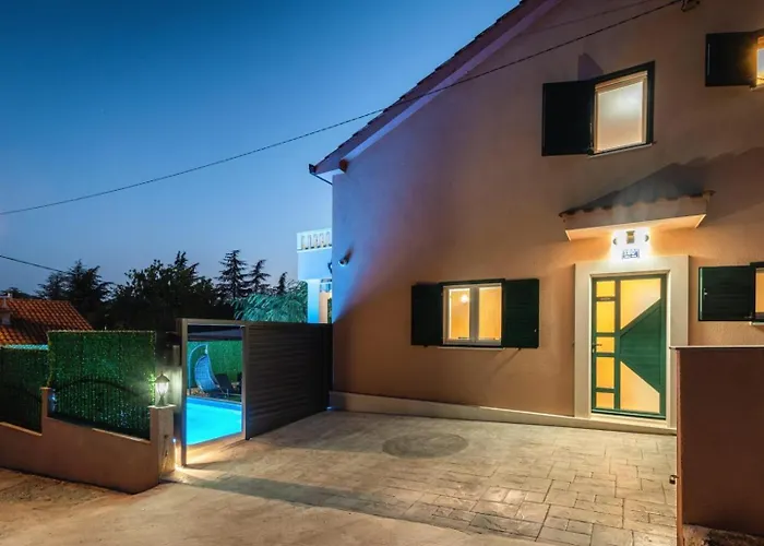 Villa Arabela With Private Pool *