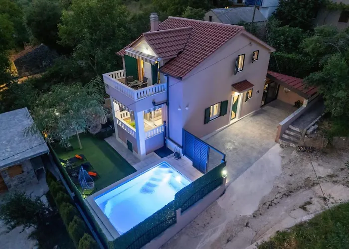 Arabela With Private Pool