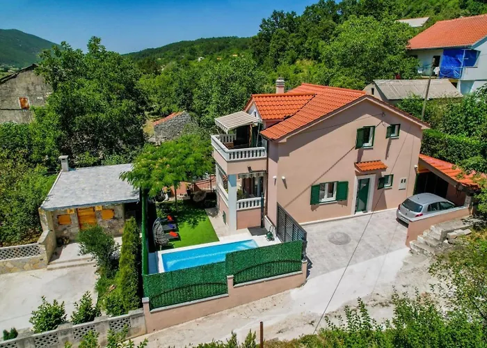 Villa Arabela With Private Pool Muc